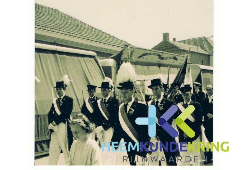 Processie Lobith Markt Schutters Gilde EMM Coll. HKR